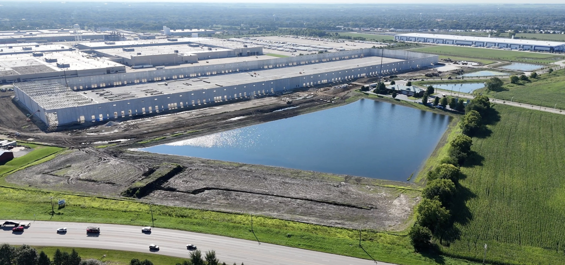 Aerial view of the 1.2 million square foot RJW Logistics build-to-suit under construction at Karis Park West in Montgomery, Illinois